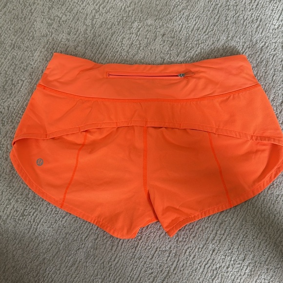 Lululemon Speed Up Low-Rise Lined Short 2.5" - Picture 3 of 5